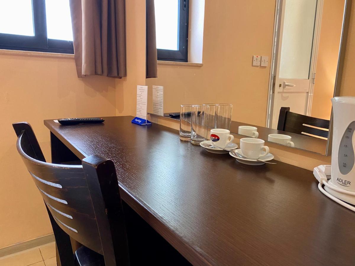 Malta Paradise Hotel Сент Джулианс Экстерьер фото