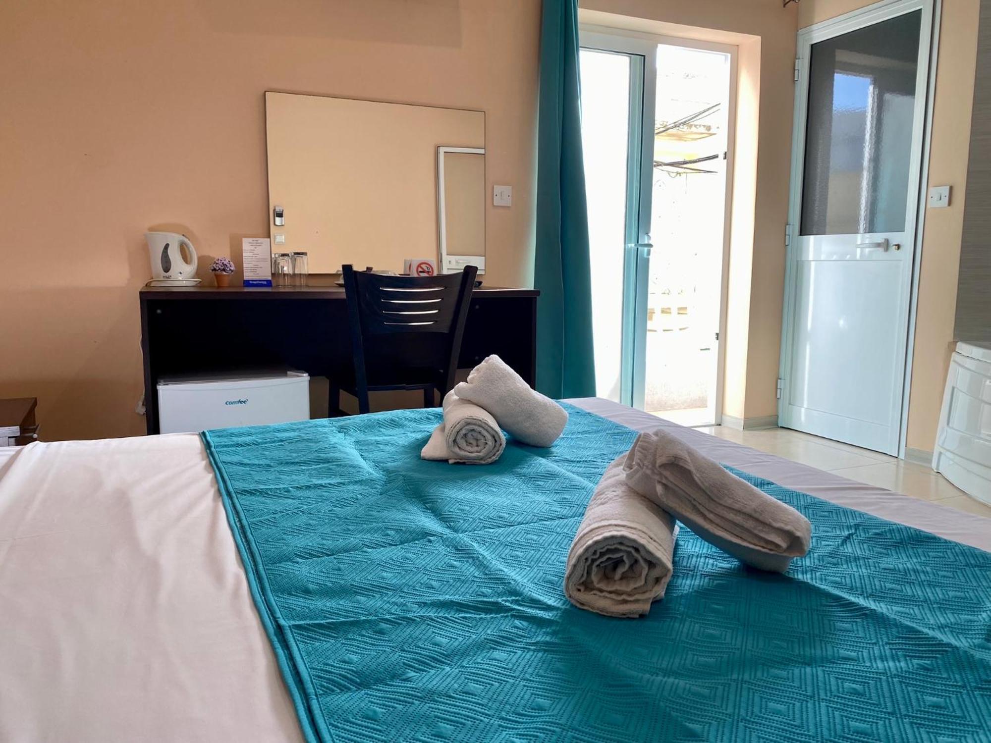 Malta Paradise Hotel Сент Джулианс Экстерьер фото